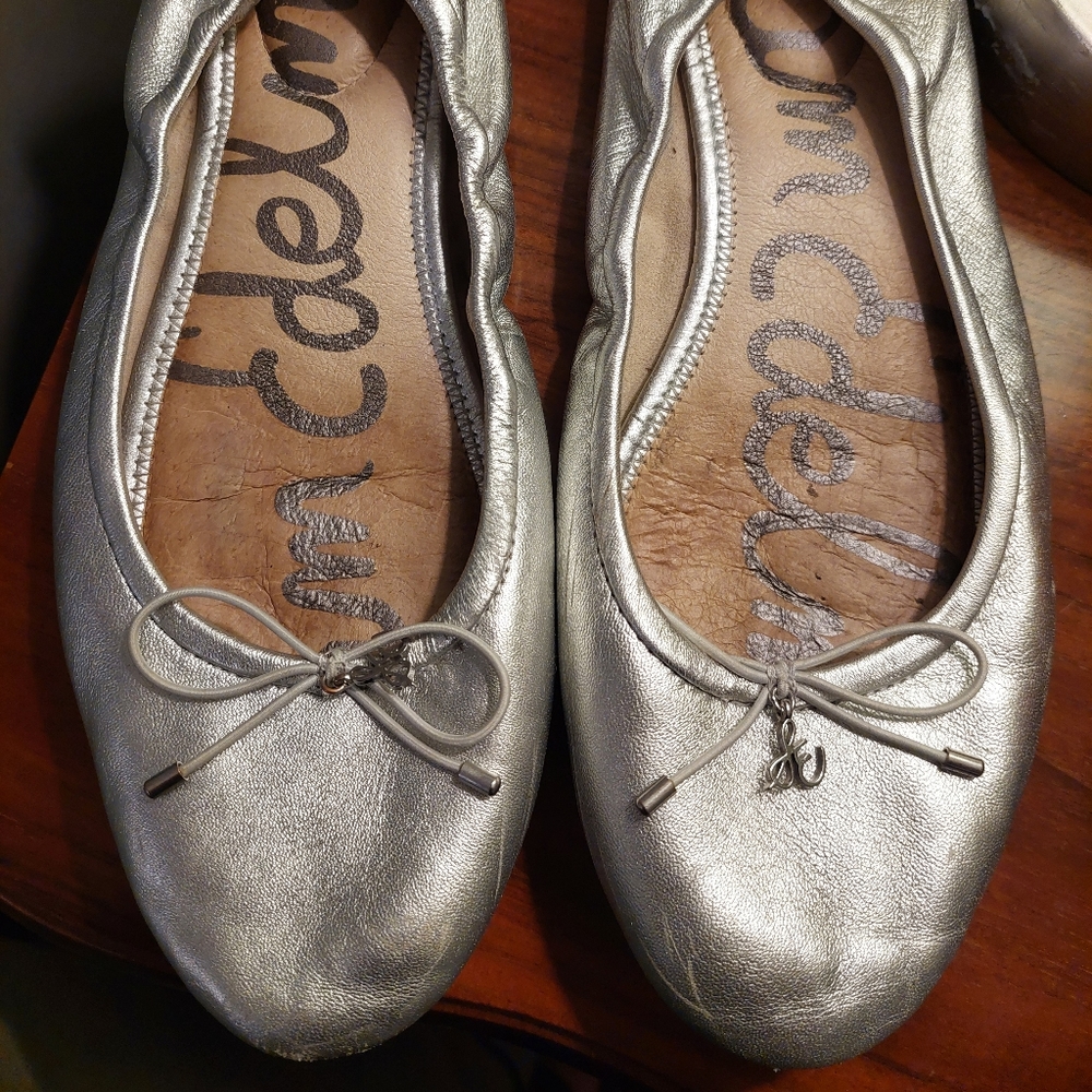 🌷Sam Edelman Silver Felicia Flats